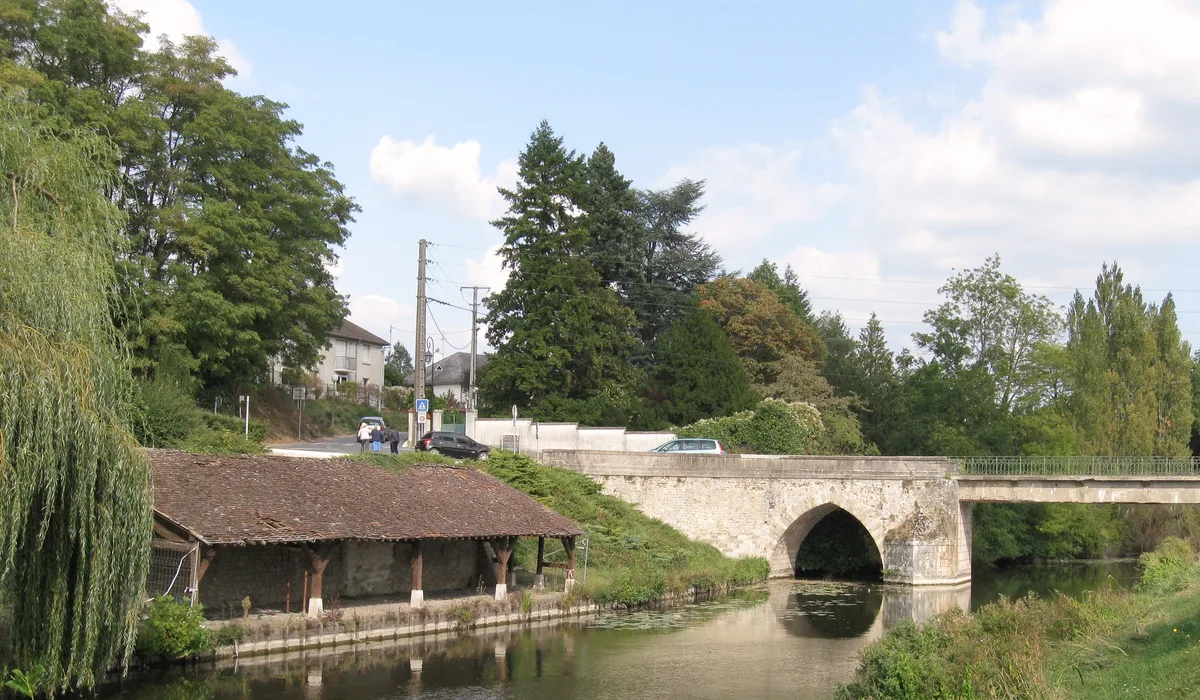 Service d'enlèvement de véhicule hors d'usage à Chécy