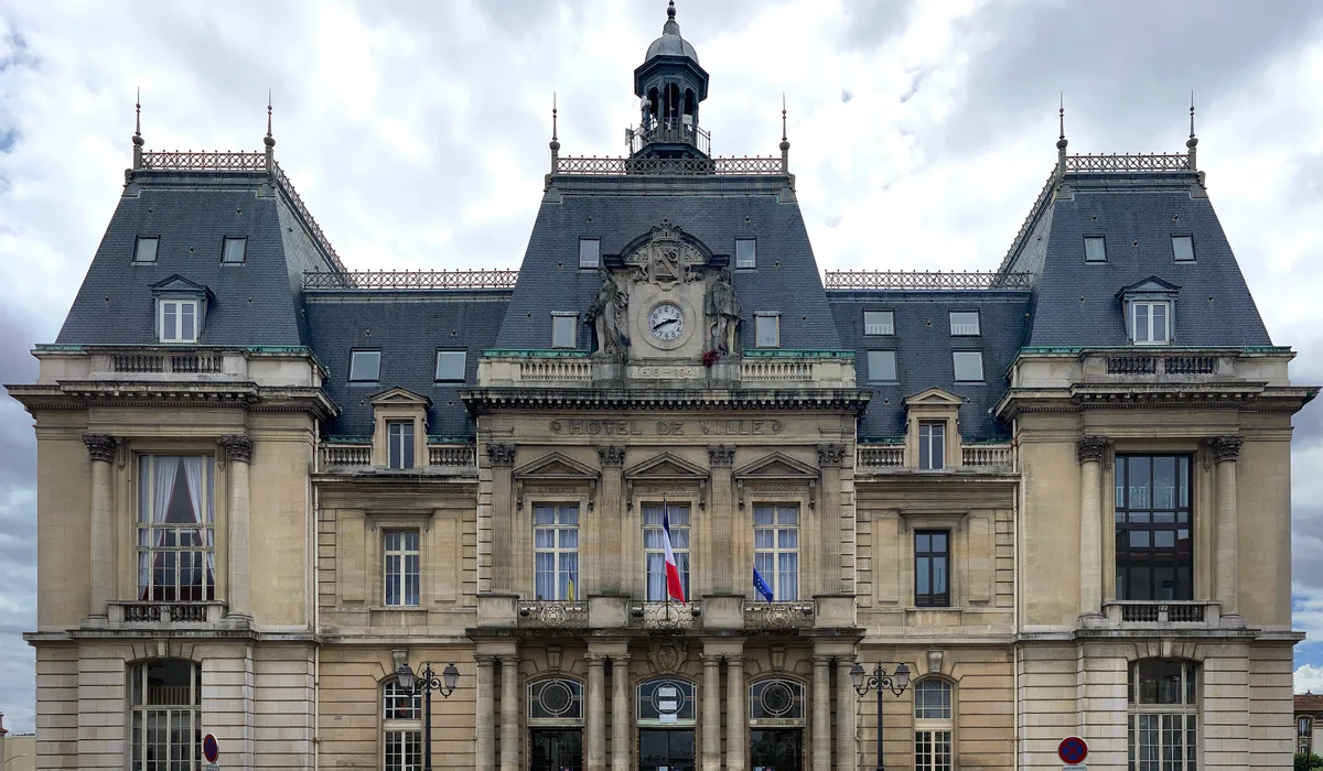 Service d'enlèvement de véhicule hors d'usage à Saint-Maur-des-Fossés